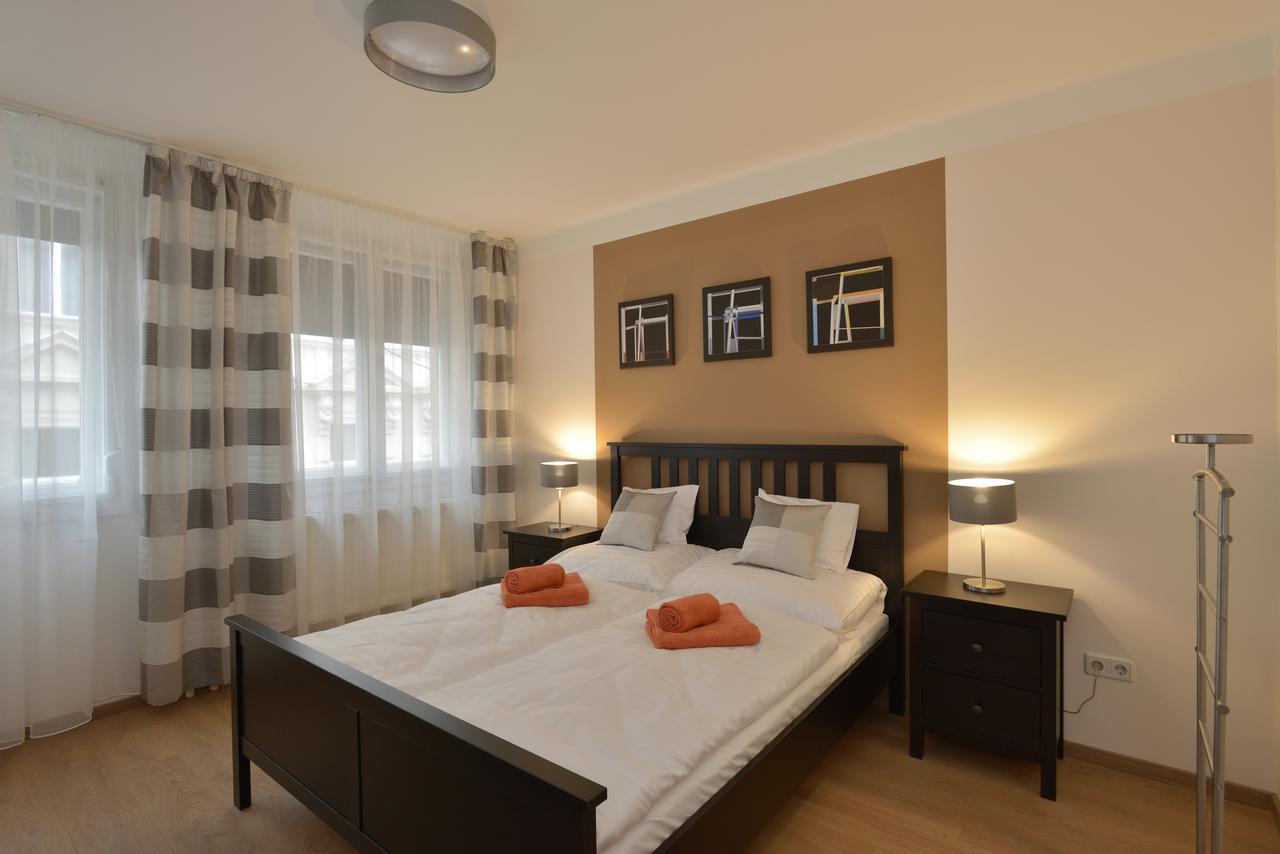 Deak Apartment Boedapest Buitenkant foto